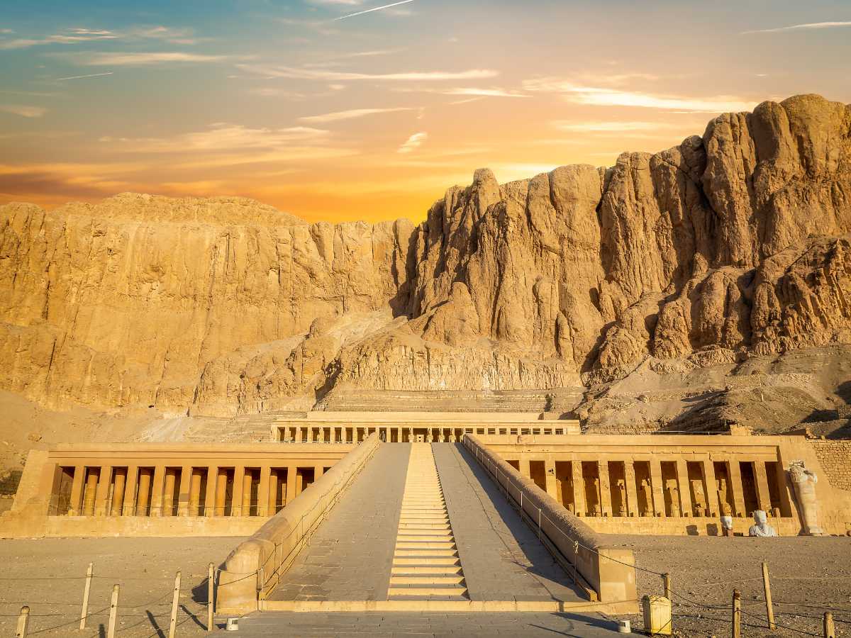Luxor: Private Full-Day West Bank Tour with Valley of the Kings & Queen Hatshepsut Temple